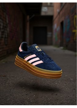 adidas Sneakersy Gazelle Bold JR5951 Granatowy ze sklepu MODIVO w kategorii Buty sportowe dziecięce - zdjęcie 186605886