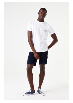 Garcia Koszulka w kolorze białym ze sklepu Limango Polska w kategorii T-shirty męskie - zdjęcie 186609435