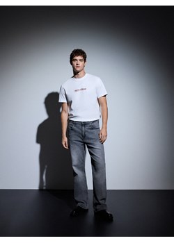 Reserved - T-shirt comfort z nadrukiem - biały - id: 498EX-00X - marki Reserved - 186612226 Reserved - T-shirt comfort z nadrukiem - biały ze sklepu Reserved w kategorii T-shirty męskie - zdjęcie 186612226