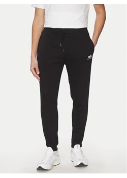 Alpha Industries Spodnie dresowe Small Logo 156374 Czarny Regular Fit ze sklepu MODIVO w kategorii Spodnie męskie - zdjęcie 186636636
