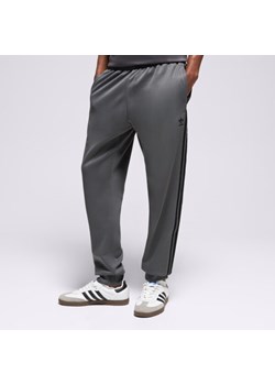 ADIDAS SPODNIE SST TP ze sklepu Sizeer w kategorii Spodnie męskie - zdjęcie 186639375