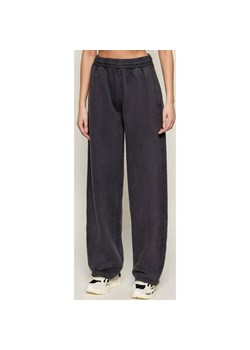 Hugo Blue Spodnie dresowe Nolasa_B_1 | Loose fit ze sklepu Gomez Fashion Store w kategorii Spodnie damskie - zdjęcie 186644227