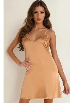 Satynowa złota koszulka i stringi Ziveron Gold LC 90581, Kolor złoty, Rozmiar S/M, LivCo Corsetti Fashion ze sklepu Intymna w kategorii Koszule nocne - zdjęcie 186648946