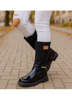 Czarne dziewczęce kozaki z futerkiem /G3-2 18313 T255/ ze sklepu Pantofelek24.pl w kategorii Buty zimowe dziecięce - zdjęcie 186661469
