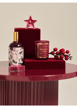 Sinsay - Zestaw prezentowy: świeczka i odświeżacz powietrza Cranberry - fioletowy ze sklepu Sinsay w kategorii Dekoracje bożonarodzeniowe - zdjęcie 186667718