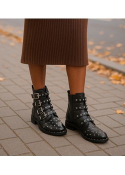 Czarne damskie botki z ćwiekami /D8-2 9805 S292/ ze sklepu Pantofelek24.pl w kategorii Botki - zdjęcie 186669948