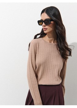 Mohito - Beżowy sweter basic z wiskozą - beżowy - id: 408EQ-08X - marki Mohito - 186676899 Mohito - Beżowy sweter basic z wiskozą - beżowy ze sklepu Mohito w kategorii Swetry damskie - zdjęcie 186676899