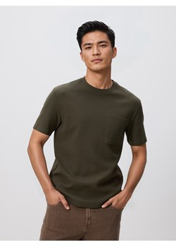 Reserved - Strukturalny t-shirt comfort fit - oliwkowy ze sklepu Reserved w kategorii T-shirty męskie - zdjęcie 186677805