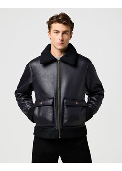 Wrangler Kurtka przejściowa SHEARLING JACKET Czarny Regular Fit ze sklepu MODIVO w kategorii Kurtki męskie - zdjęcie 186680197