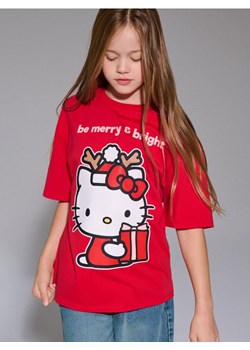 Sinsay - Bawełniana koszulka z nadrukiem Hello Kitty - czerwony - id: 340GG-33X - marki Sinsay - 186684758 Sinsay - Bawełniana koszulka z nadrukiem Hello Kitty - czerwony ze sklepu Sinsay w kategorii Bluzki dziewczęce - zdjęcie 186684758