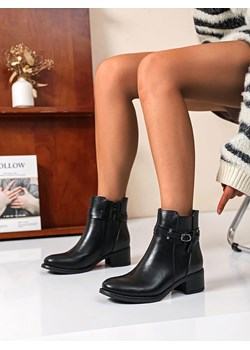 Sixth Sens Botki w kolorze czarnym ze sklepu Limango Polska w kategorii Botki - zdjęcie 186686715