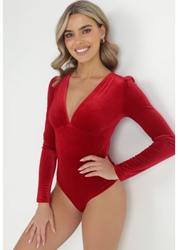 Czerwone Welurowe Body z Głębokim Dekoltem Fennia ze sklepu born2be.pl w kategorii Body damskie - zdjęcie 186696946