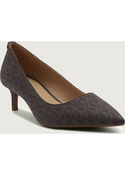Michael Kors Czółenka ALINA FLEX KITTEN PUMP | z dodatkiem skóry ze sklepu Gomez Fashion Store w kategorii Czółenka - zdjęcie 186703348