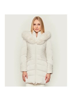GUESS Kurtka OXANA | Slim Fit ze sklepu Gomez Fashion Store w kategorii Kurtki damskie - zdjęcie 186704015