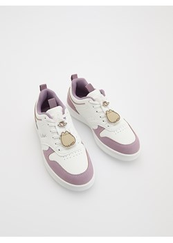 Reserved - Sneakersy z imitacji skóry Pusheen - biały ze sklepu Reserved w kategorii Buty sportowe dziecięce - zdjęcie 186704289