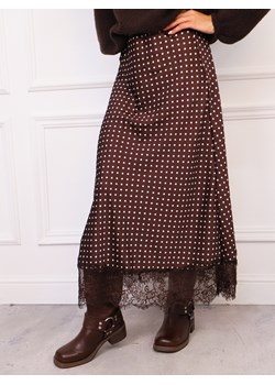 SPÓDNICA SATYNOWA MAXI W KROPKI ZAKOŃCZONA KORONKĄ- CZEKOLADOWA ze sklepu olika.com.pl w kategorii Spódnice - zdjęcie 186707565