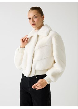 Marciano Guess Kurtka przejściowa 179786 Beżowy Classic Fit ze sklepu MODIVO w kategorii Kurtki damskie - zdjęcie 186713179
