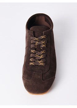 Mohito - Skórzane sneakersy - ciemnobrązowy - id: 857GQ-89X - marki Mohito - 186714146 Mohito - Skórzane sneakersy - ciemnobrązowy ze sklepu Mohito w kategorii Trampki damskie - zdjęcie 186714146