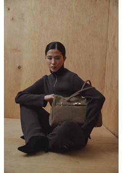 Estro: Duża brązowa torebka damska do ręki z włoskiego weluru naturalnego Premium ze sklepu Estro w kategorii Kuferki - zdjęcie 186724898