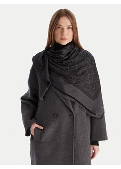 Szal Calvin Klein Emblem Aop Tonal LV04D8063G Czarny ze sklepu eobuwie.pl w kategorii Szaliki i chusty damskie - zdjęcie 186732106