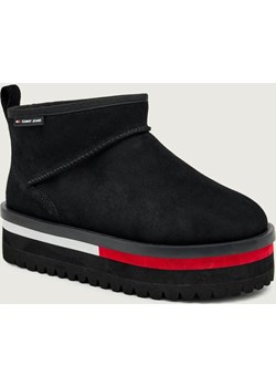 Tommy Jeans Śniegowce | zamsz ze sklepu Gomez Fashion Store w kategorii Śniegowce damskie - zdjęcie 186737946