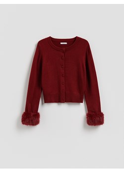 Reserved - Kardigan z futrzanymi mankietami - karminowy - id: 586FW-92X - marki Reserved - 186742545 Reserved - Kardigan z futrzanymi mankietami - karminowy ze sklepu Reserved w kategorii Swetry damskie - zdjęcie 186742545