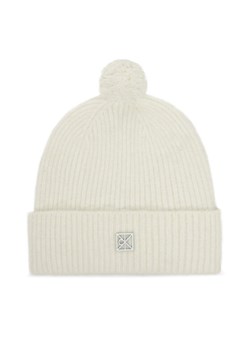 Calvin Klein Czapka Emblem Brushed LV04D8067G Écru ze sklepu MODIVO w kategorii Czapki zimowe damskie - zdjęcie 186746536