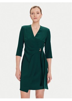 Rinascimento Sukienka koktajlowa CFC0020095002 Zielony Regular Fit - id: 0000305813008 - marki Rinascimento - 186747955 Rinascimento Sukienka koktajlowa CFC0020095002 Zielony Regular Fit ze sklepu MODIVO w kategorii Sukienki - zdjęcie 186747955