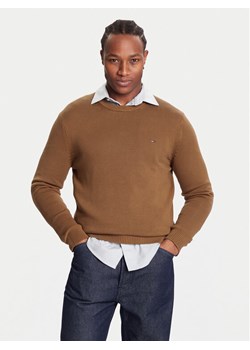 Tommy Jeans Sweter DM0DM21787 Brązowy Regular Fit ze sklepu MODIVO w kategorii Swetry męskie - zdjęcie 186762809