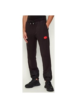 HUGO Spodnie dresowe Dilvanos | Loose fit ze sklepu Gomez Fashion Store w kategorii Spodnie męskie - zdjęcie 186784957