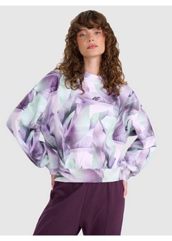 Damska bluza dresowa nierozpinana 4F  4FWAW25TSWSF2396 - multikolor ze sklepu Sportstylestory.com w kategorii Bluzy damskie - zdjęcie 186786176