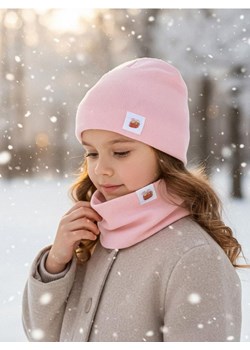 Sinsay - Prążkowana czapka z kominem i ozdobną naszywką - różowy ze sklepu Sinsay w kategorii Czapki dziecięce - zdjęcie 186787498