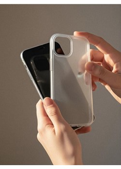Sinsay - Etui iPhone 13/14 - biały ze sklepu Sinsay w kategorii Etui - zdjęcie 186787535