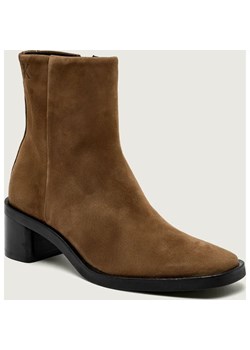 Calvin Klein Botki na słupku | zamsz - id: CK255W000124D98 - marki Calvin Klein - 186795126 Calvin Klein Botki na słupku | zamsz ze sklepu Gomez Fashion Store w kategorii Botki - zdjęcie 186795126