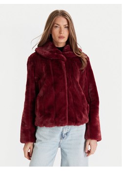 Guess Futro W0BL0N WDCH0 Bordowy Regular Fit ze sklepu MODIVO w kategorii Futra damskie - zdjęcie 186795418
