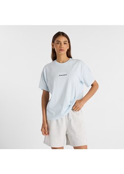 Koszulka damska New Balance WT51541IB – niebieska ze sklepu New Balance Poland w kategorii Bluzki damskie - zdjęcie 186804366