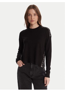 DKNY Sweter P5MSLJ92 Czarny Regular Fit ze sklepu MODIVO w kategorii Swetry damskie - zdjęcie 186806228
