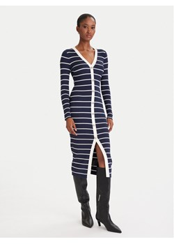 Guess Sukienka dzianinowa W5YK98 Z2YK2 Granatowy Slim Fit ze sklepu MODIVO w kategorii Sukienki - zdjęcie 186811089