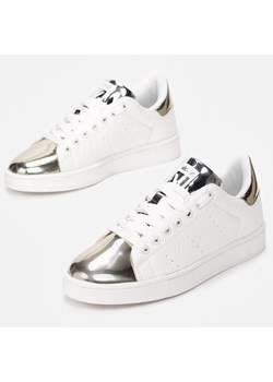 Białe sportowe buty damskie Vices Q56-37 ze sklepu suzana.pl w kategorii Trampki damskie - zdjęcie 186815309