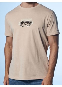 Sinsay - Bawełniana koszulka z nadrukiem - beżowy ze sklepu Sinsay w kategorii T-shirty męskie - zdjęcie 186817966