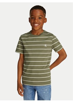 Calvin Klein Jeans Komplet t-shirtów IB0IB02364 Zielony Regular Fit ze sklepu MODIVO w kategorii T-shirty chłopięce - zdjęcie 186821949