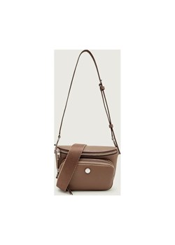 TORY BURCH Skórzana saszetka nerka Pebble Mini ze sklepu Gomez Fashion Store w kategorii Listonoszki - zdjęcie 186825989