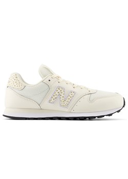 Buty damskie New Balance GW500SA2 - beżowe ze sklepu New Balance Poland w kategorii Buty sportowe damskie - zdjęcie 187043826