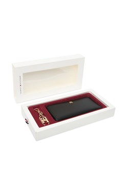 Tommy Hilfiger Zestaw portfel i brelok Lgr Za + Charm AW0AW18040 Czarny ze sklepu MODIVO w kategorii Portfele damskie - zdjęcie 187052398