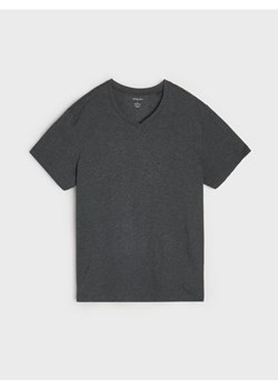 Sinsay - Koszulka basic z dekoltem w serek - szary ze sklepu Sinsay w kategorii T-shirty męskie - zdjęcie 187190206