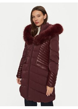 Guess Kurtka zimowa New Oxana W4BL61 WGLZ0 Bordowy Regular Fit ze sklepu MODIVO w kategorii Kurtki damskie - zdjęcie 187201329
