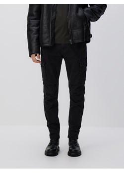 Reserved - Spodnie cargo slim fit - czarny - id: 6003L-99X - marki Reserved - 187216949 Reserved - Spodnie cargo slim fit - czarny ze sklepu Reserved w kategorii Spodnie męskie - zdjęcie 187216949