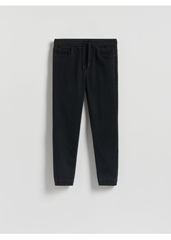 Reserved - Jeansy jogger fit - czarny - id: WM863-99J - marki Reserved - 187223259 Reserved - Jeansy jogger fit - czarny ze sklepu Reserved w kategorii Jeansy męskie - zdjęcie 187223259