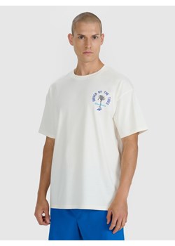Męski t-shirt z nadrukiem oversize 4F 4FRSS25TTSHM2990 - beżowy - id: 291801 - marki 4F - 187226185 Męski t-shirt z nadrukiem oversize 4F 4FRSS25TTSHM2990 - beżowy ze sklepu Sportstylestory.com w kategorii T-shirty męskie - zdjęcie 187226185