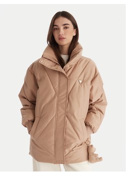 Guess Kurtka zimowa V5BL13 WHHZ2 Beżowy Regular Fit ze sklepu MODIVO w kategorii Kurtki damskie - zdjęcie 187236345